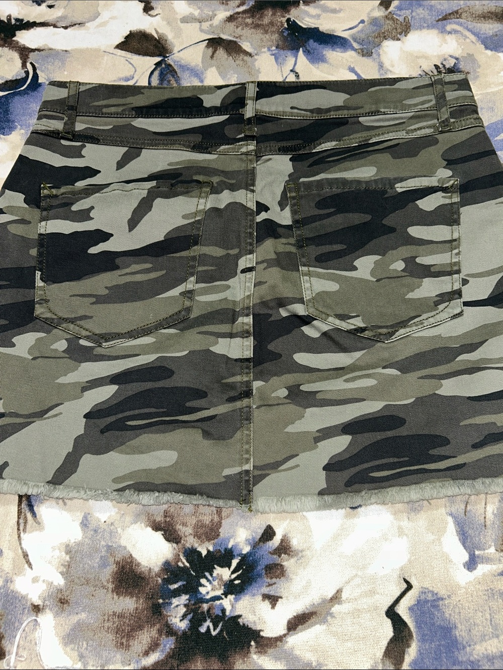 Express Olive Green Camo Denim Mini Skirt - Picture 4 of 6